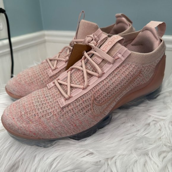 Nike Size 12 Air VaporMax 03/09/2022 NIKE AIR Pink Oxford/Metallic Silver FLYKNI - Picture 2 of 11